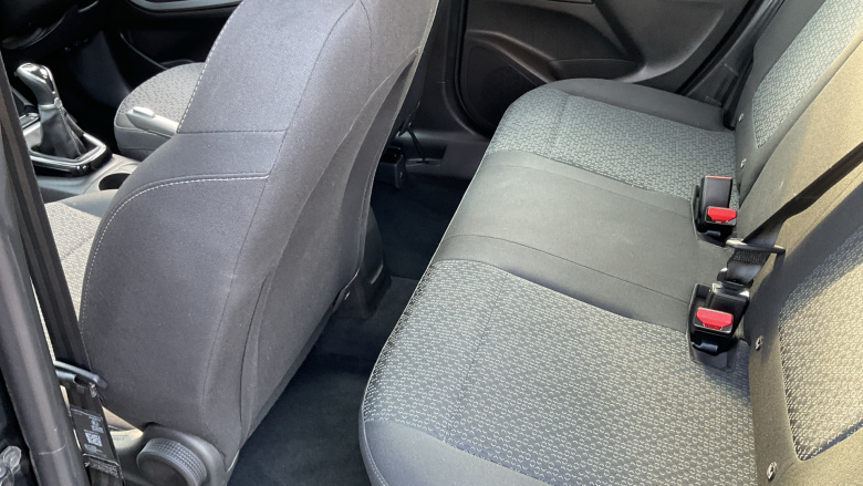 Vauxhall Crossland 1.2 Design 5dr Petrol Hatchback